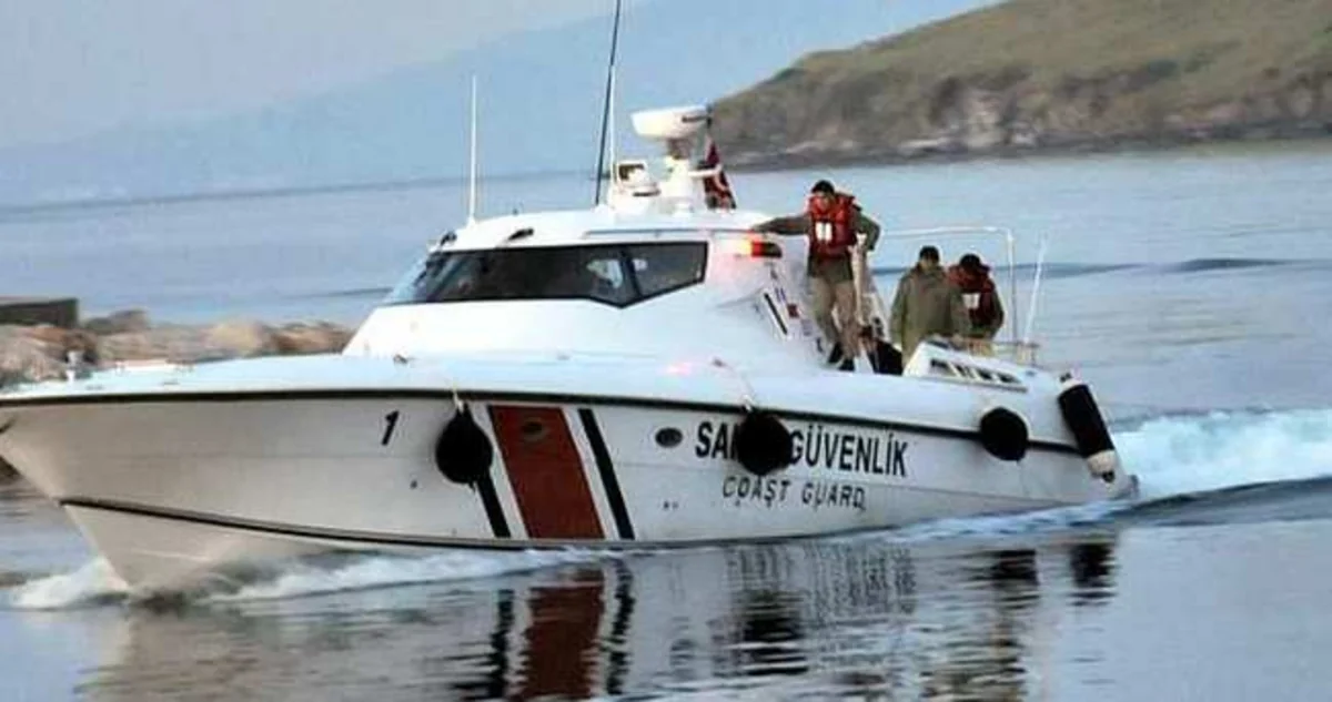 ​Yunanıstanda qaçqınları aparan qayıq batıb, 9 nəfər ölüb