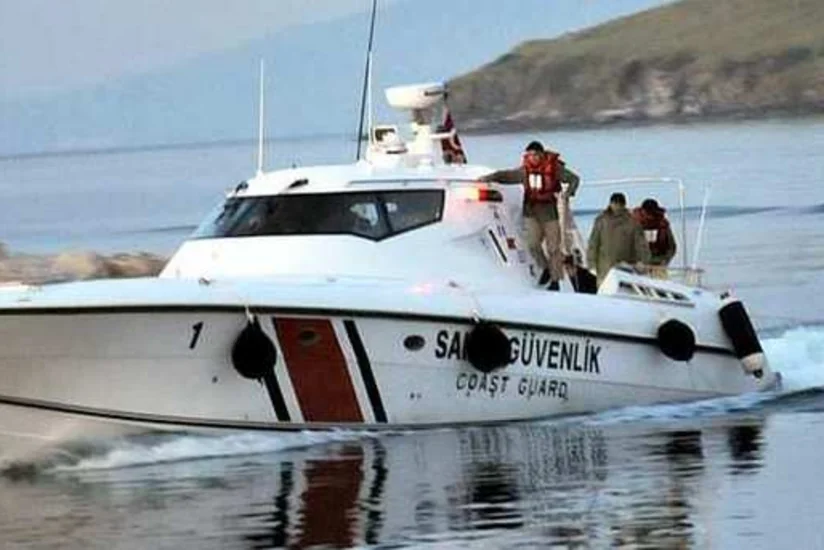 ​Yunanıstanda qaçqınları aparan qayıq batıb, 9 nəfər ölüb
