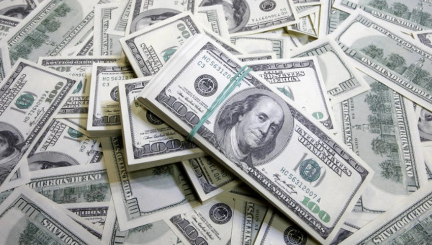 Dollar dünya valyutaları qarşısında rekord həddə bahalaşıb