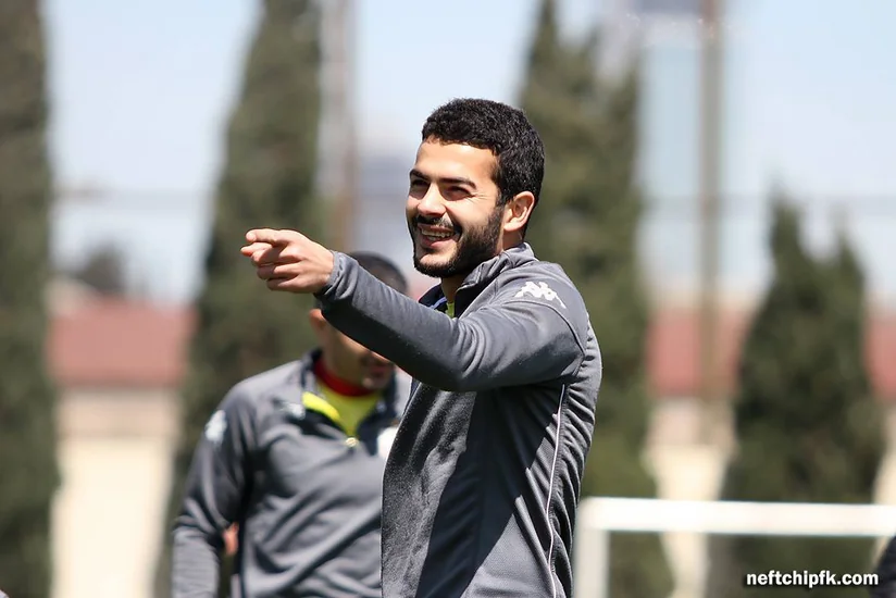 Neftçi” klubu daha bir futbolçusu ilə müqavilə müddətini uzadıb