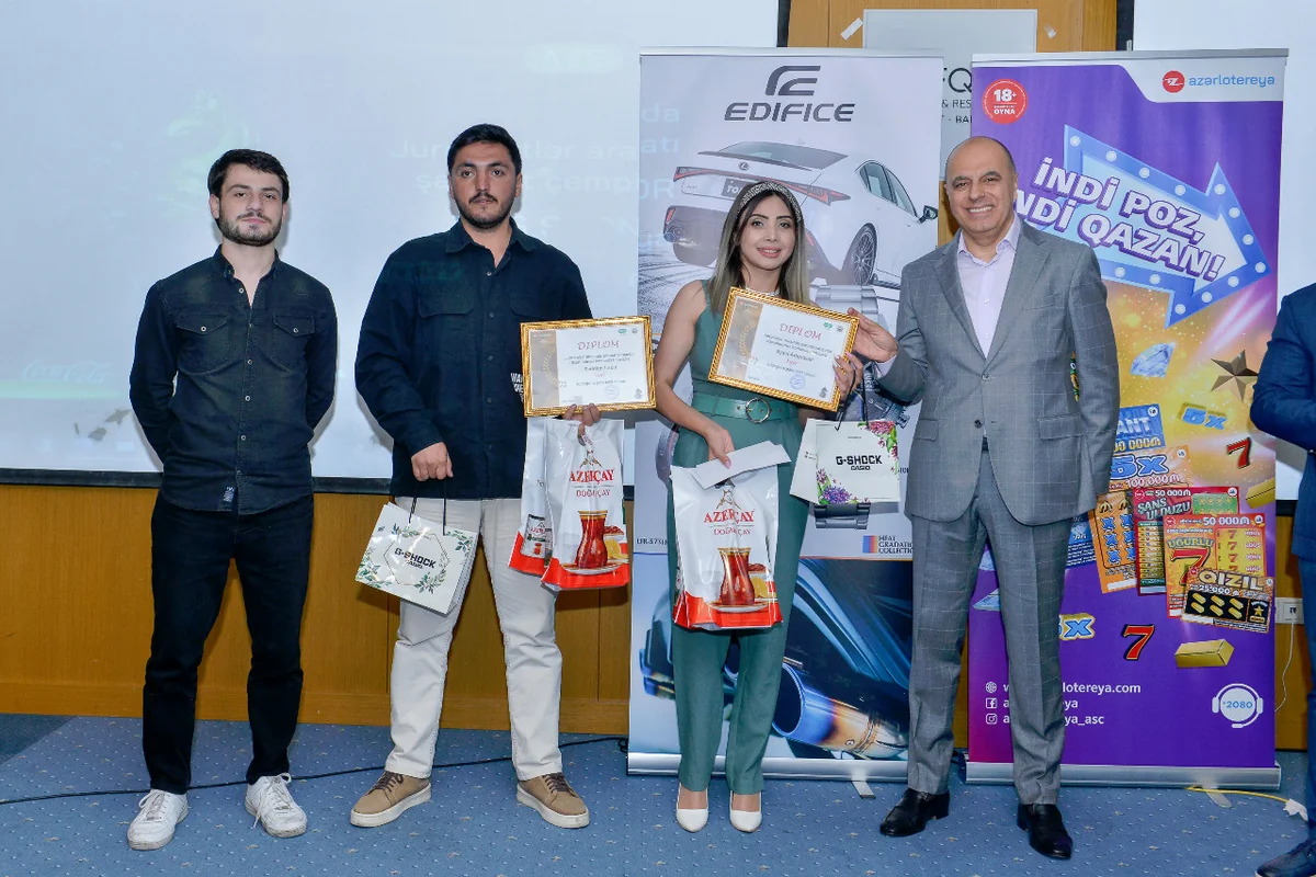 Şahmat oynayan jurnalistlər mükafatlandırılıb