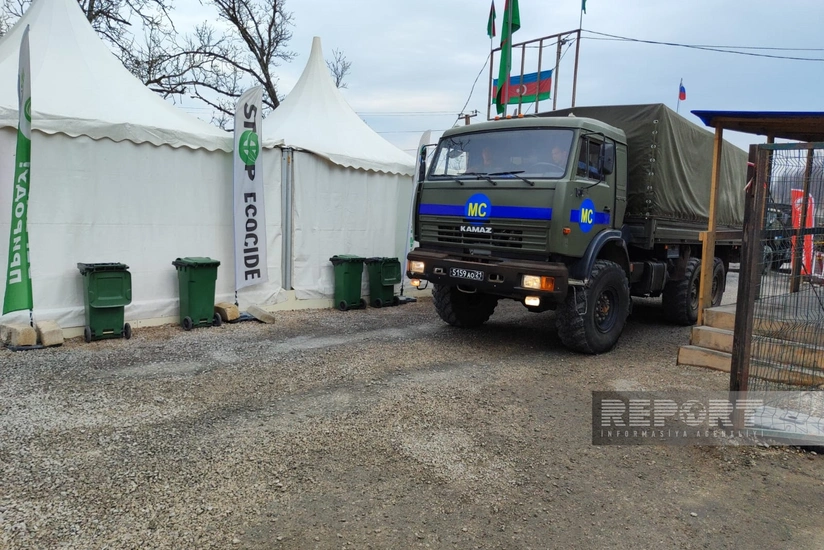 По дороге Ханкенди-Лачын беспрепятственно проехали 73 автомобиля российских миротворцев