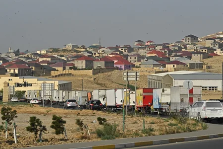 Laçına növbəti köç başlayıb