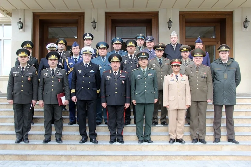 Военные атташе зарубежных стран в Азербайджане посетили Военный лицей