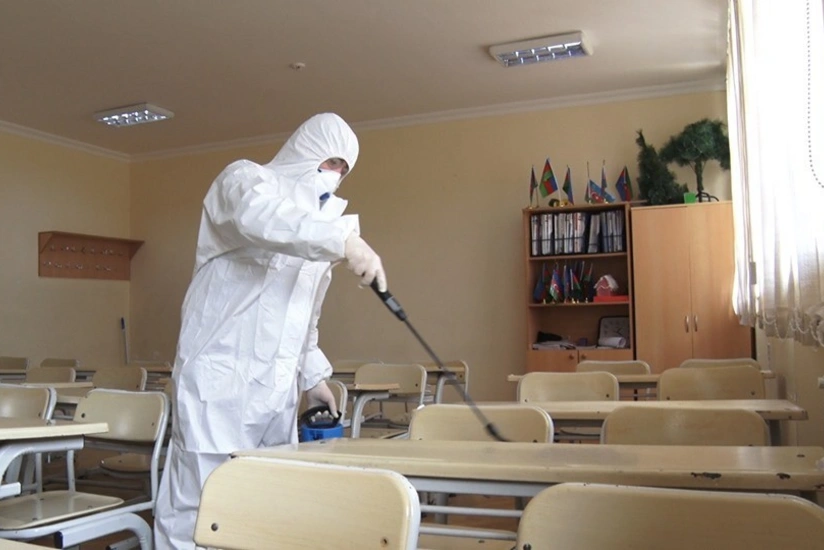 Bakı məktəblərində koronavirusa qarşı dezinfeksiya işləri aparılır - VİDEO