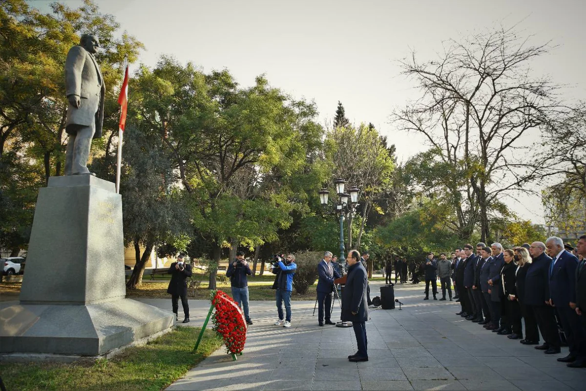 Türkiyənin Azərbaycandakı səfirliyində Atatürkün xatirəsi anılıb