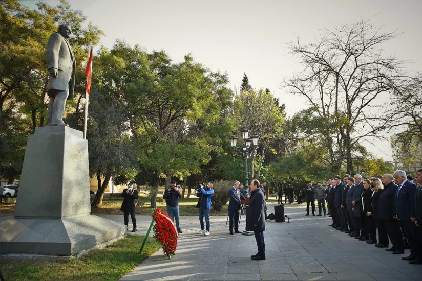 Türkiyənin Azərbaycandakı səfirliyində Atatürkün xatirəsi anılıb