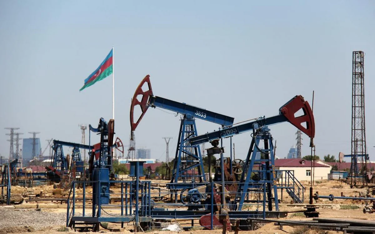 Azerbaijani oil price exceeds $100