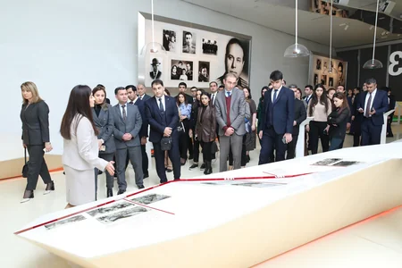 İqtisadiyyat Nazirliyində Heydər Əliyevin anım günü ilə bağlı tədbirlər keçirilib