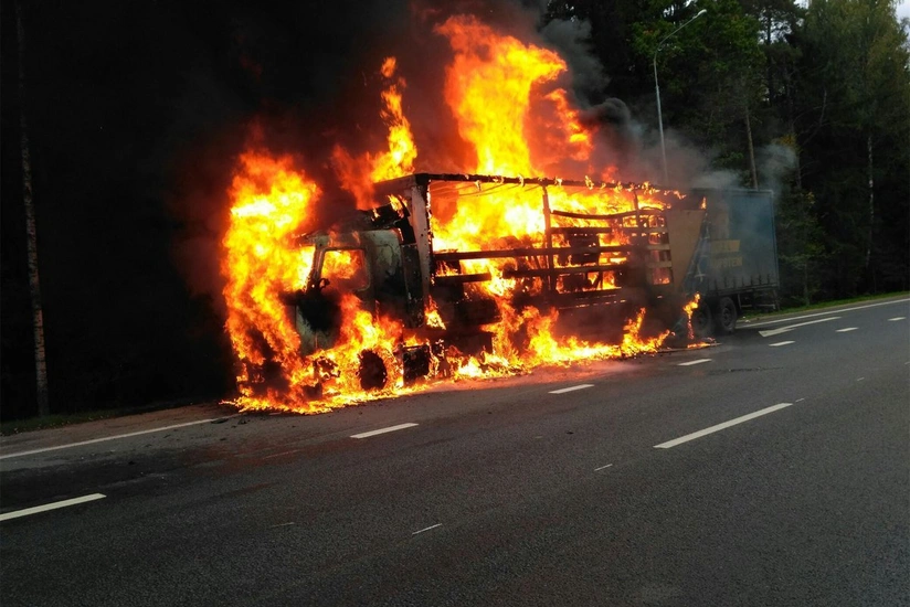 Masallıda yanğınla nəticələnən yol qəzası olub, ölən var