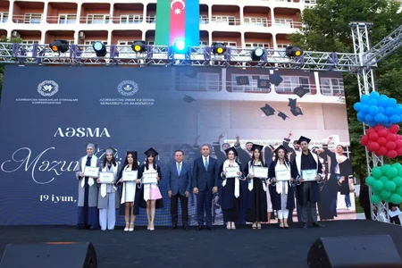 Azərbaycan Əmək və Sosial Münasibətlər Akademiyasında “Məzun günü” keçirilib