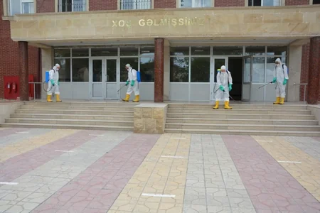 İmtahanların keçiriləcəyi məktəblərdə dezinfeksiya və təmizlik işləri aparılıb