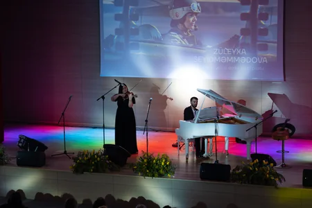 Yelo Bankda beynəlxalq qadınlar günü musiqili axşamla qeyd edildi