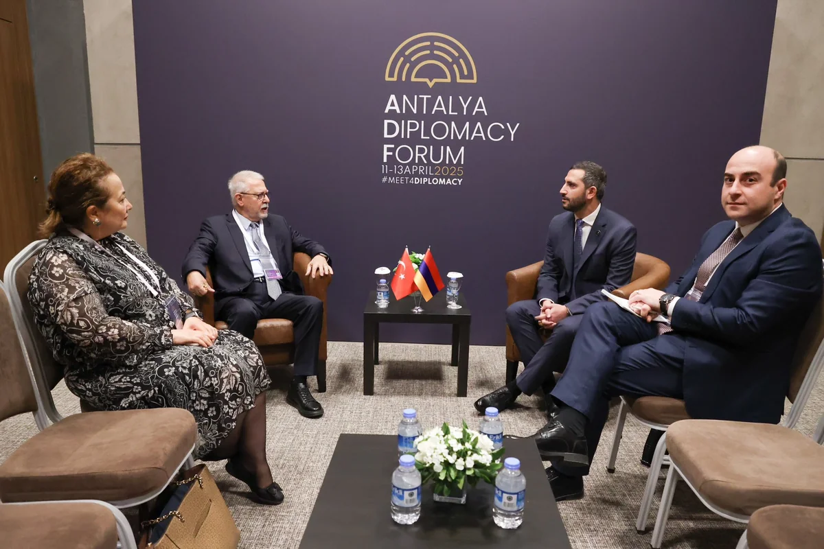 Türkiye, Armenia discuss normalization of relations in Antalya