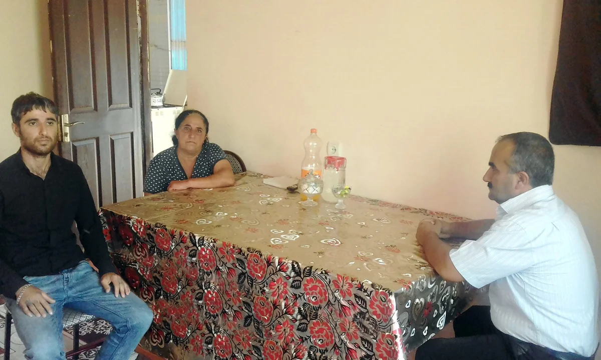 Mətbuat vasitəsilə kömək istəyən məcburi köçkünə Qaçqınkomda iş verilib