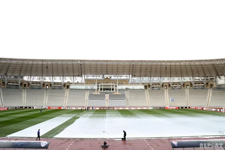 Qarabağ - Fiorentina oyunu üçün stadion qardan təmizlənir - FOTOREPORTAJ