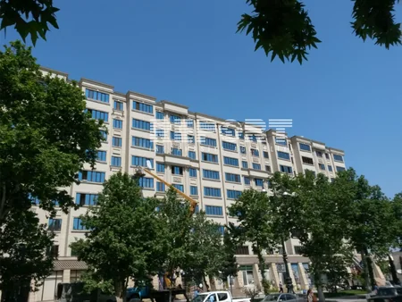 Gəncədə fasadları poliuretan materiallarla üzlənən binaların işıqlandırma sistemləri sökülür