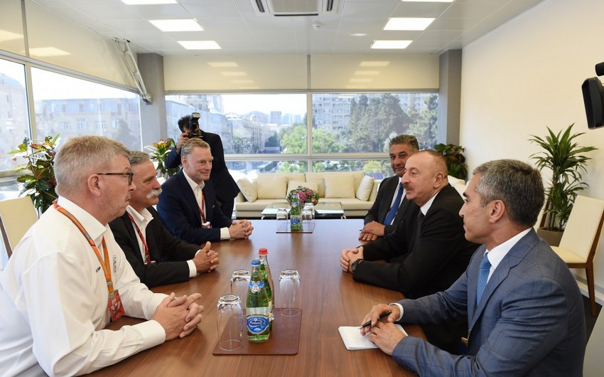 İlham Əliyev “Formula One Group”un icraçı direktorunu qəbul edib