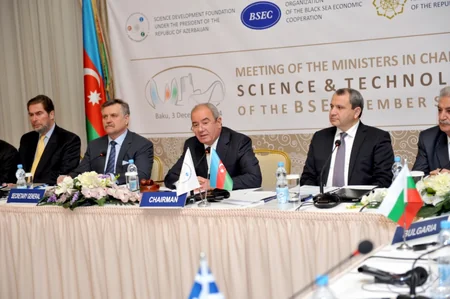 Bakıda QDİƏT ölkələri elm və texnologiya üzrə nazirlərinin iclası keçirilib