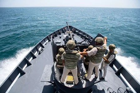 Военные моряки выполнили очередной эпизод конкурса Кубок моря