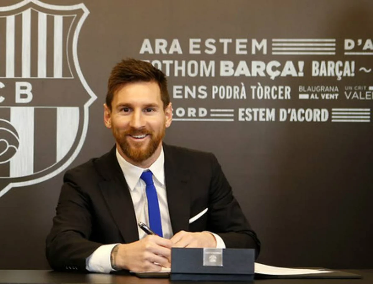 KİV: Barselona Lionel Messiyə yeni təklif irəli sürüb