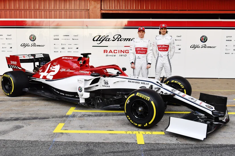 Formula 1 komandası iki pilotu ilə müqaviləni yenilədi