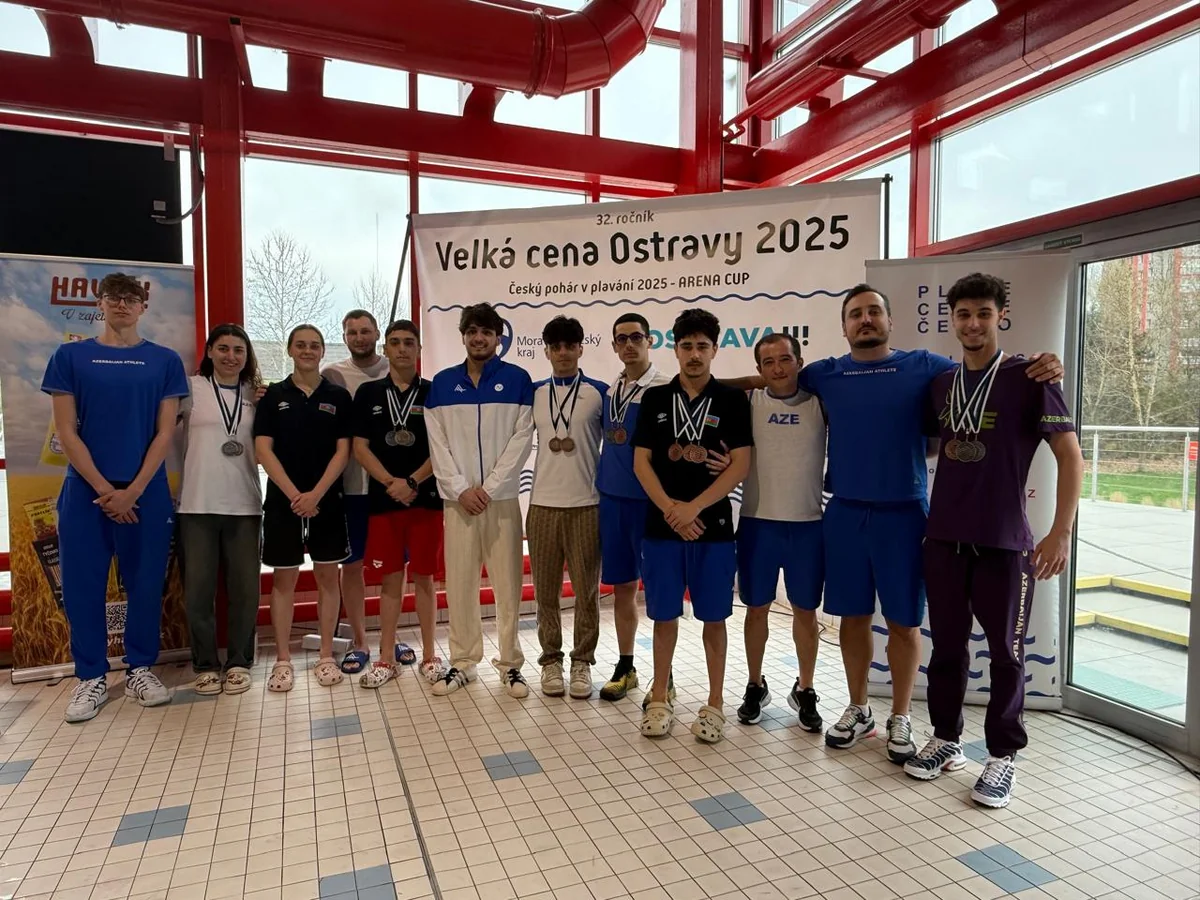 Azərbaycan üzgüçüləri Çexiyada 17 medal qazanıblar