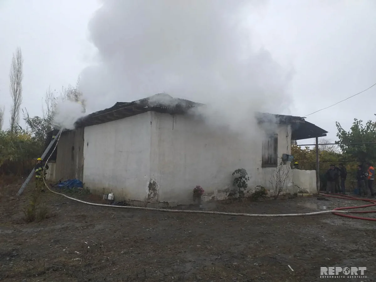 Kürdəmirdə fərdi yaşayış evi yanıb - FOTO - VİDEO