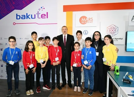 Prezident İlham Əliyev “Bakutel-2019” sərgisi ilə tanış olub - YENİLƏNİB