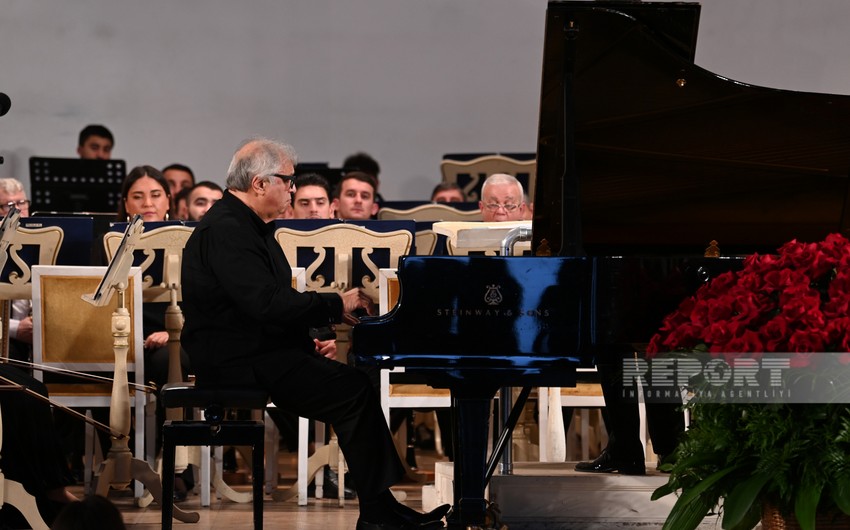 Fərhad Bədəlbəylinin ifasında konsert proqramı təşkil olunub