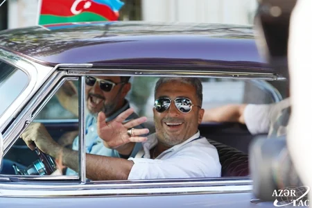 Azərbaycan Avtomobil Federasiyasının təşkilatçılığı ilə klassik avtomobillərin yürüşü və sərgisi keçirilib
