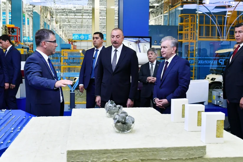 İlham Əliyev və Şavkat Mirziyoyev Daşkənddə “TEXNOPARK” MMC-nin fəaliyyəti ilə tanış olublar