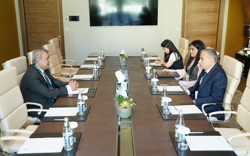  Azerbaijan's Center for Analysis of Int'l Relation holds productive meetings with foreign partners