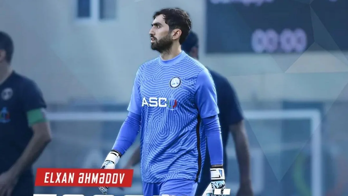 Səbail daha bir futbolçusu ilə vidalaşıb