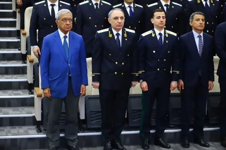 Prokurorluq orqanlarında qulluğa yeni qəbul edilmiş gənc hüquqşünasların andiçmə mərasimi keçirilib - YENİLƏNİB