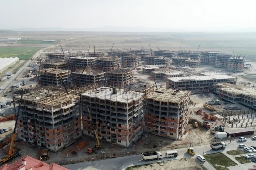 Abşeronda məcburi köçkünlər üçün salınan qəsəbə noyabrda tam hazır olacaq