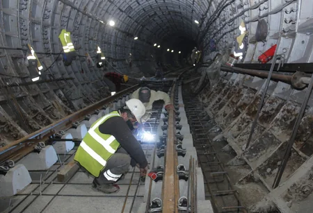 “Cəfər Cabbarlı-Xətai” stansiyalarında yeni tunel yolu qurulur