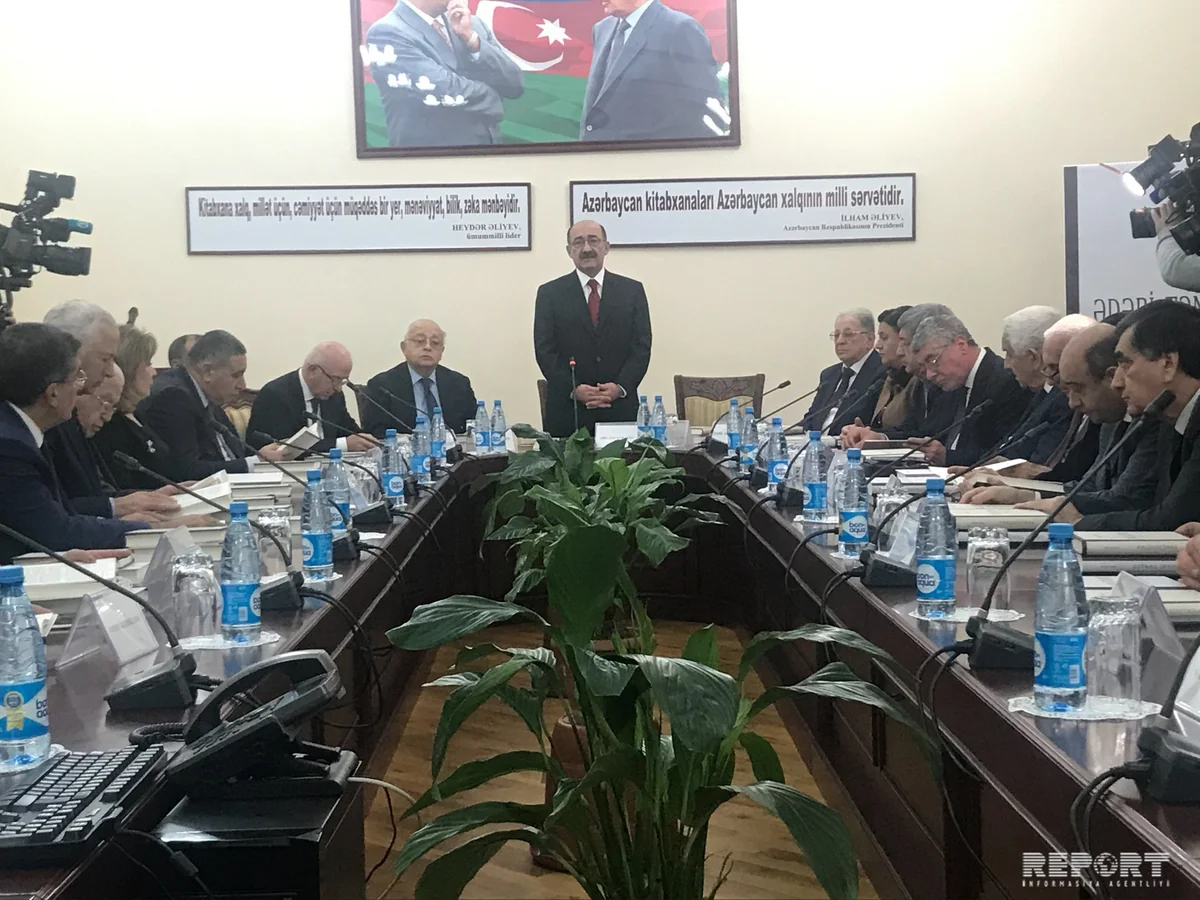 Mir Cəlal Paşayevin kitablarının təqdimatı olub