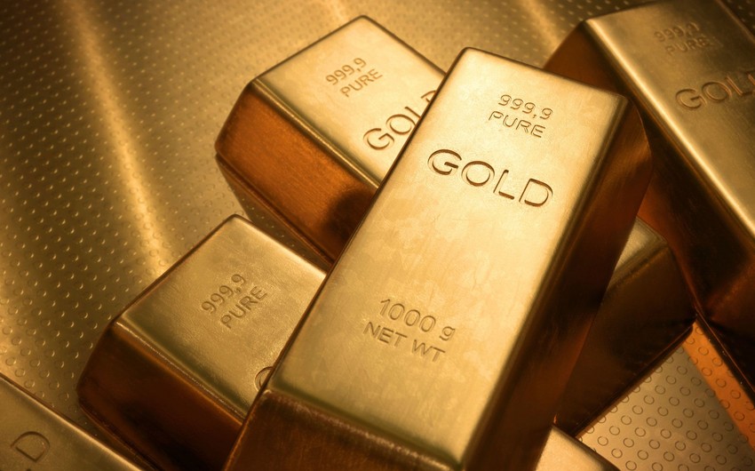 Price of gold falls on stronger dollar