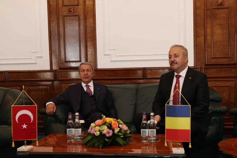 Hulusi Akar Rumıniyada səfərdədir