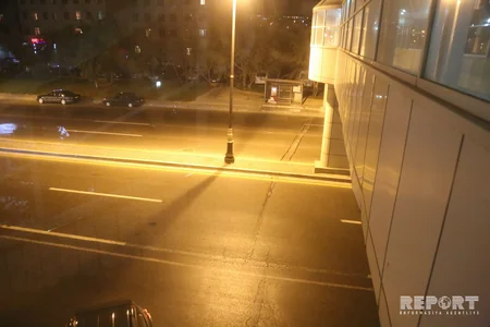 Bakıda yerüstü keçiddən istifadə etməyən piyadalar : Tələsirəm, Görmədim, Bir də olmaz... - VİDEOREPORTAJ