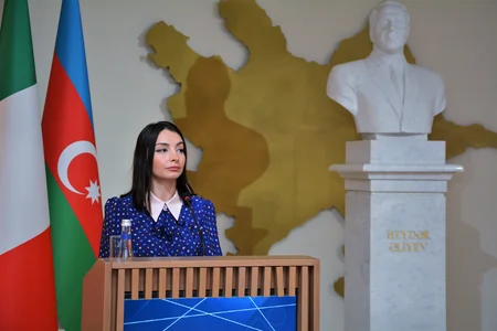 XİN-də Azərbaycan-İtaliya əlaqələrinin 30 illiyi ilə bağlı tədbir keçirilib