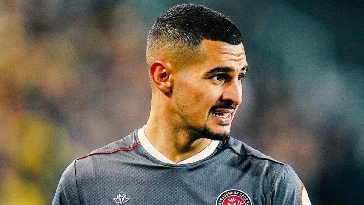 Fənərbağça yeni transferini açıqlayıb, futbolçusu ilə müqavilənin müddətini uzadıb