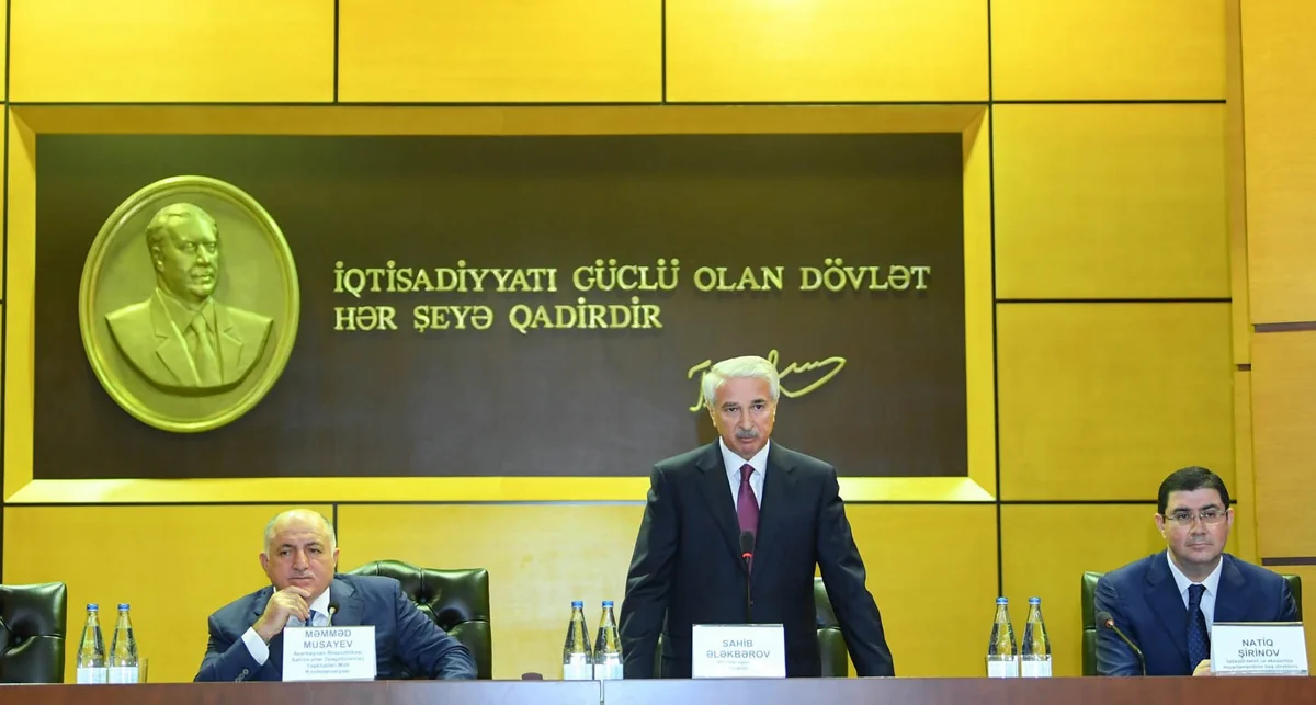 Nazirlik: Azərbaycanda spirtli içki və qida istehsalçıları üzrə e-qaimə-fakturaların tətbiq səviyyəsi cəmi 10%-dir