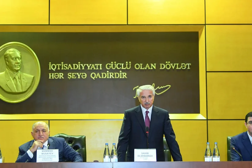 Nazirlik: Azərbaycanda spirtli içki və qida istehsalçıları üzrə e-qaimə-fakturaların tətbiq səviyyəsi cəmi 10%-dir