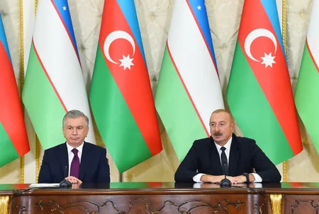 İlham Əliyev və Şavkat Mirziyoyev mətbuata bəyanatlarla çıxış ediblər - YENİLƏNİB
