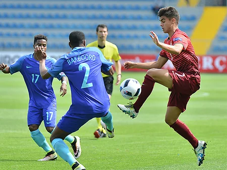 Bakıdakı ​Avropa çempionatının ilk finalçısı müəyyənləşib