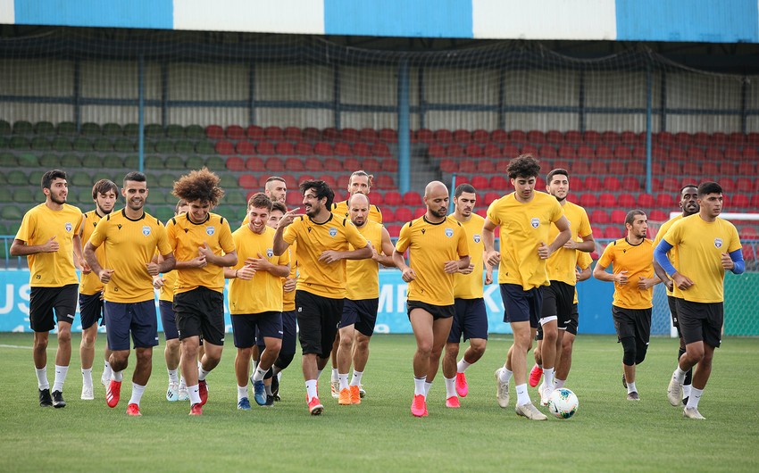 Sabahın futbolçusu koronavirusa yoluxdu