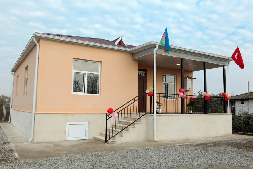 Şəhid ailələrinə və Qarabağ əlillərinə 60-dək ev verildi