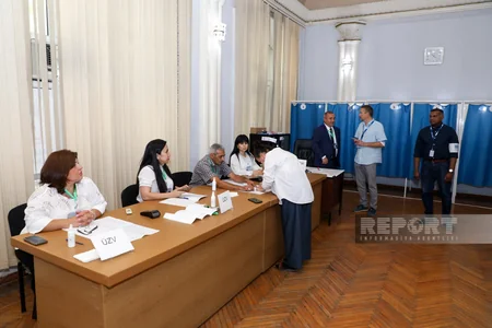 Azərbaycanda 1 milyondan çox seçici səs verib - FOTOREPORTAJ
